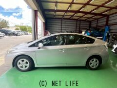 トヨタ プリウス