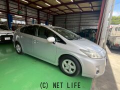 トヨタ プリウス