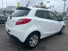 マツダ デミオ