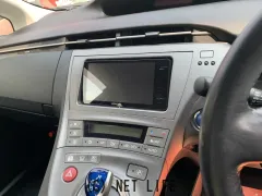 トヨタ プリウス