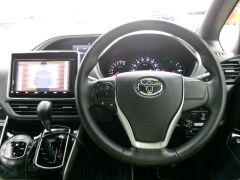 トヨタ ヴォクシー