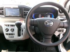 ダイハツ ミライース