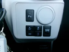 ダイハツ ミライース