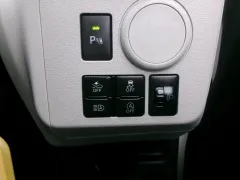 ダイハツ ミライース
