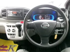 ダイハツ ミライース