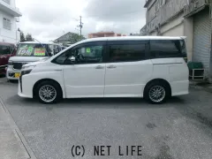 トヨタ ヴォクシー