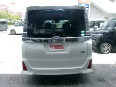 トヨタ ヴォクシー