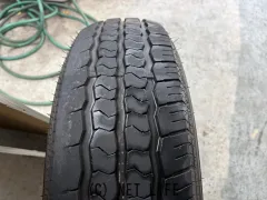 タイヤ 15インチ中古レーダー195/80R15C　1本×7部取付工賃込みU7
