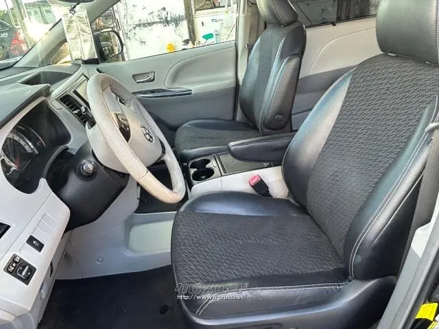 米国トヨタ シエナ