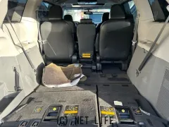 米国トヨタ シエナ