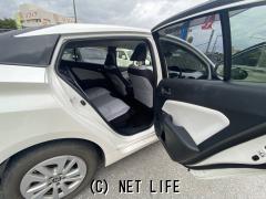 トヨタ プリウス