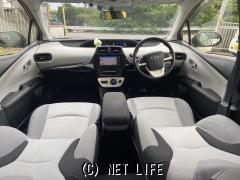 トヨタ プリウス