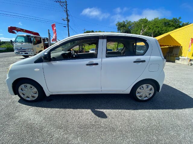 ダイハツ ミライース