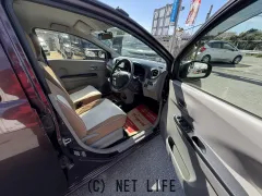 ダイハツ ミライース