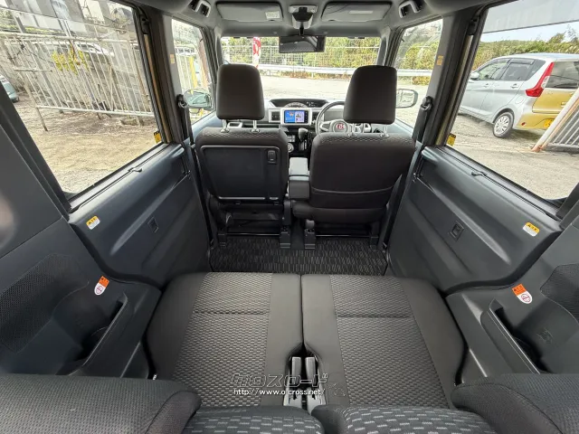 トヨタ ピクシスメガ