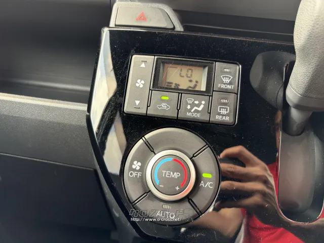 トヨタ ピクシスメガ