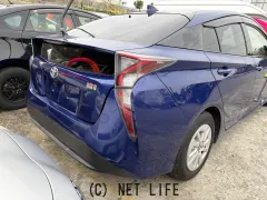 トヨタ プリウス