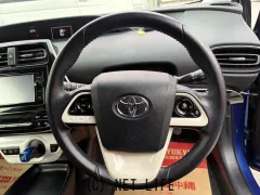 トヨタ プリウス