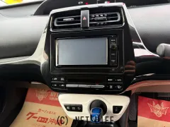 トヨタ プリウス