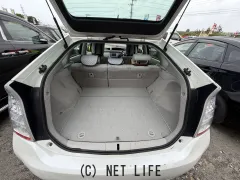 トヨタ プリウス