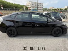 トヨタ プリウス