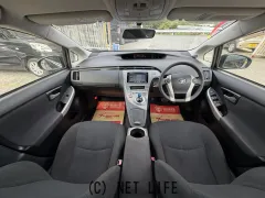 トヨタ プリウス