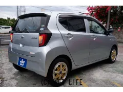 ダイハツ ミライース