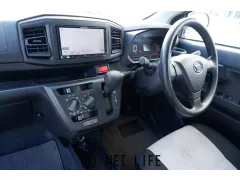 ダイハツ ミライース