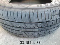 タイヤ 215/60R16