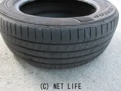 タイヤ 215/55R17