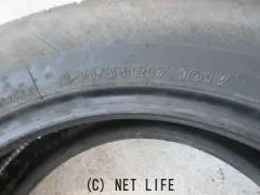 タイヤ 225/55R17