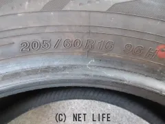 タイヤ 205/60R16