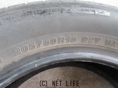 タイヤ 205/60R16