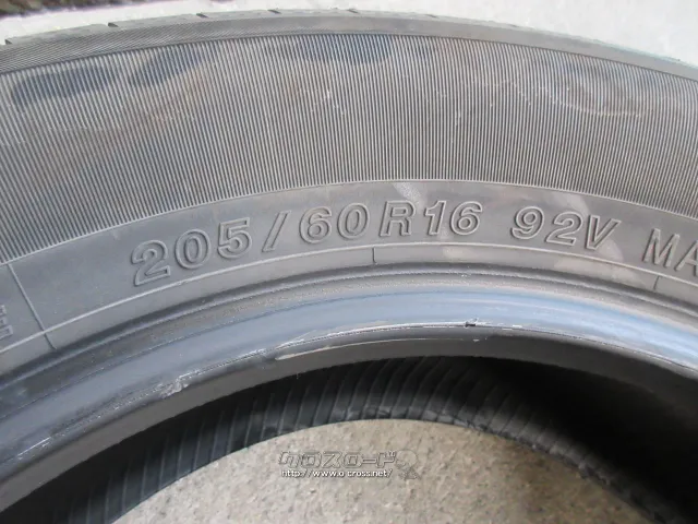 タイヤ 205/60R16