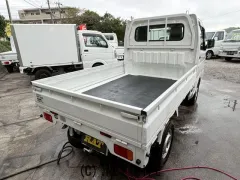 日産 NT100クリッパー