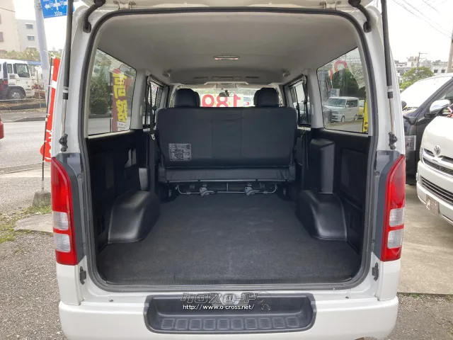 ☆キレイな荷室♪ トヨタ ハイエースバン