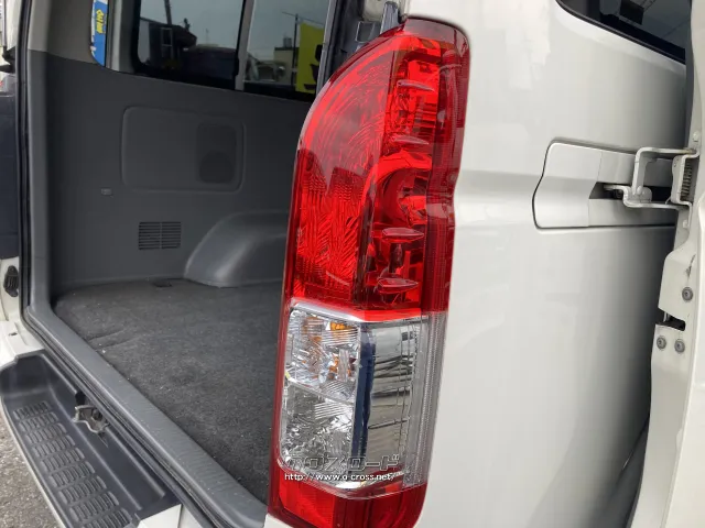 トヨタ ハイエースバン