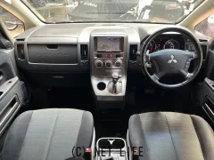 三菱 デリカD：5