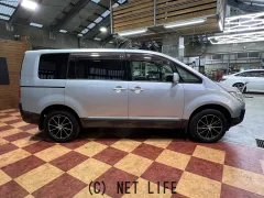 三菱 デリカD：5