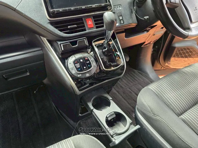 トヨタ ヴォクシー