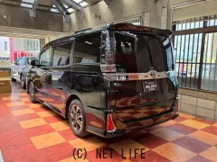 トヨタ ヴォクシー