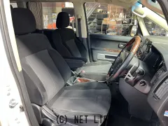 三菱 デリカD：5