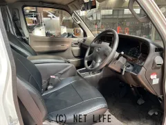 トヨタ ハイエース