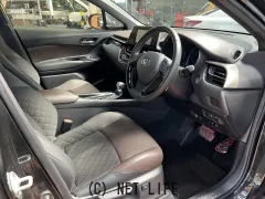 トヨタ C-HR