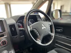 三菱 デリカD：5