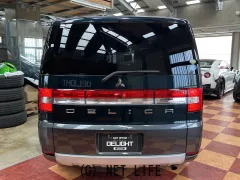 三菱 デリカD：5