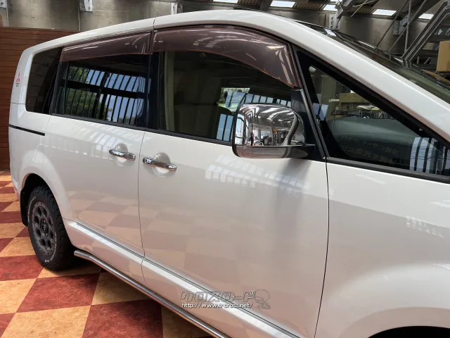 三菱 デリカD:5