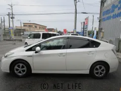 トヨタ プリウス