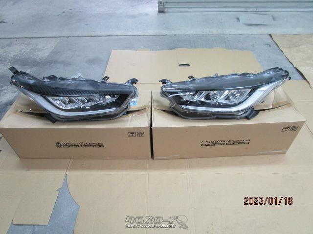 外装・エアロ ヤリス純正 ヘッドライト左右セット