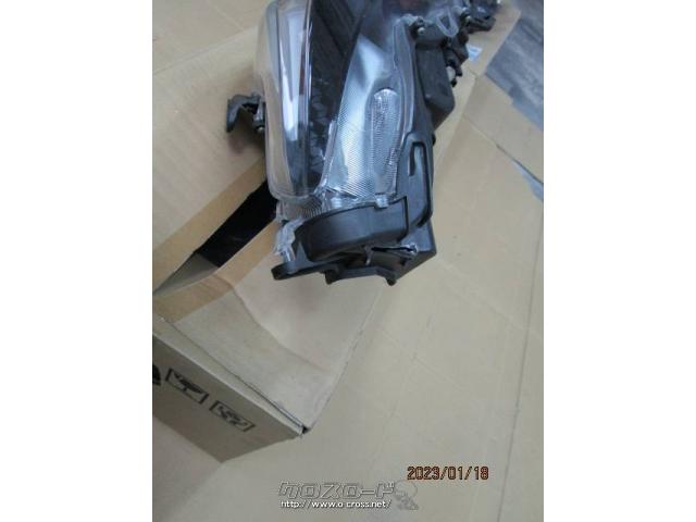 外装・エアロ ヤリス純正 ヘッドライト左右セット